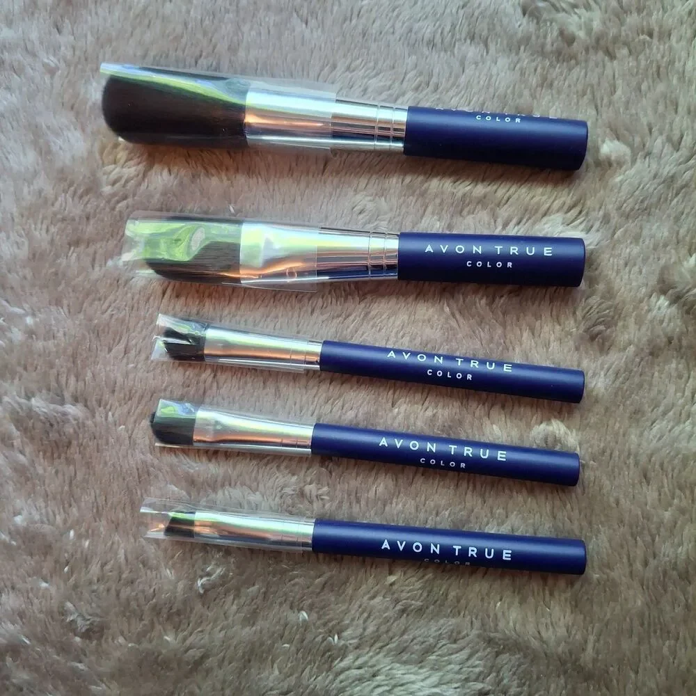 Avon True Color 5pc Makeup Brush Kit with Striped Travel Case - Vegan, New
